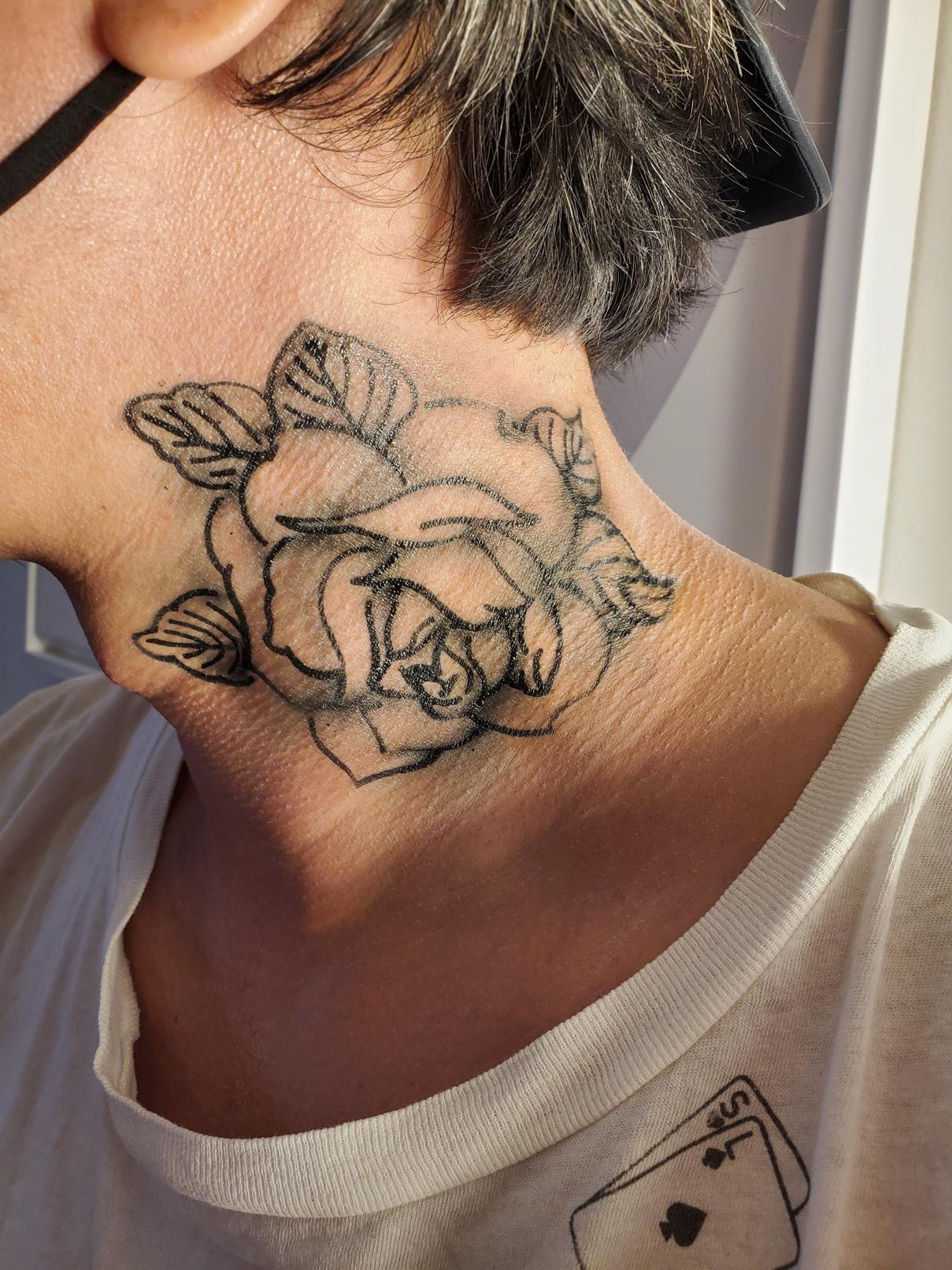 Tat Bar Las Vegas Temporary Airbrush Tattoo Rose Tattoo 2021 1