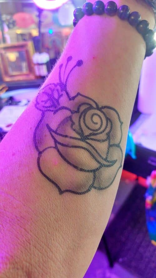 Tat Bar Las Vegas Temporary Airbrush Tattoo Rose Tattoo 2022 11